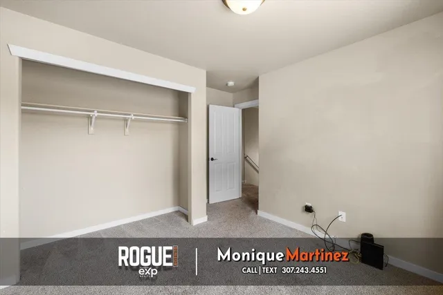 $305,000 | 6020 Overlook Way, Mills, WY 82604