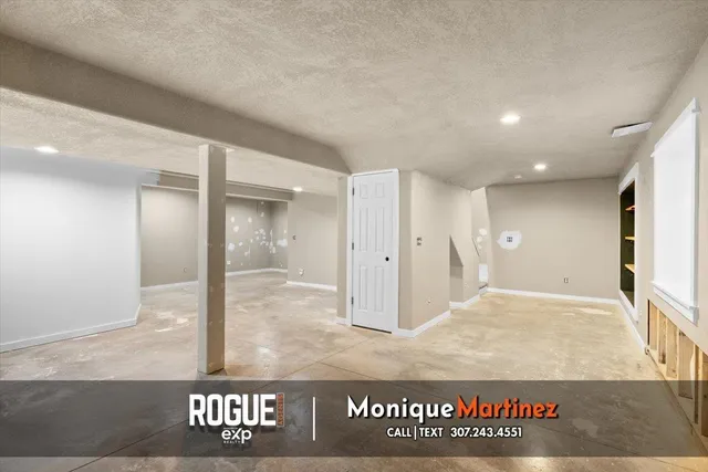 $305,000 | 6020 Overlook Way, Mills, WY 82604