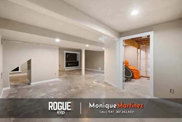 $305,000 | 6020 Overlook Way, Mills, WY 82604