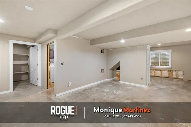 $305,000 | 6020 Overlook Way, Mills, WY 82604