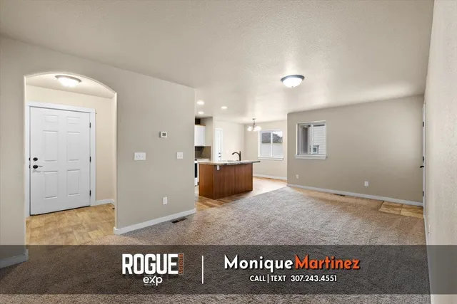 $305,000 | 6020 Overlook Way, Mills, WY 82604