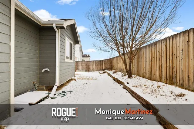 $305,000 | 6020 Overlook Way, Mills, WY 82604