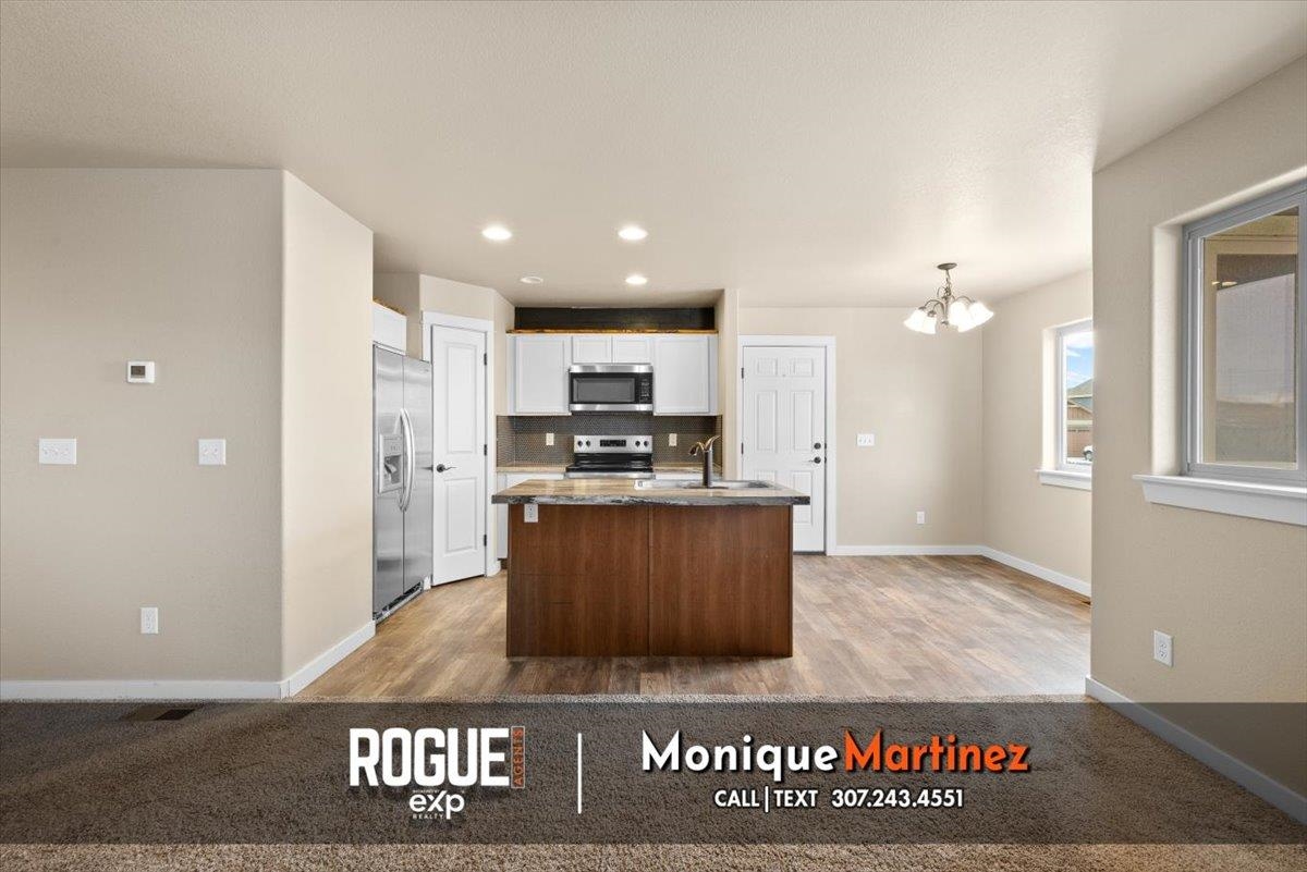 6020 Overlook Way Mills, WY 82604 - Photo 6 of 39