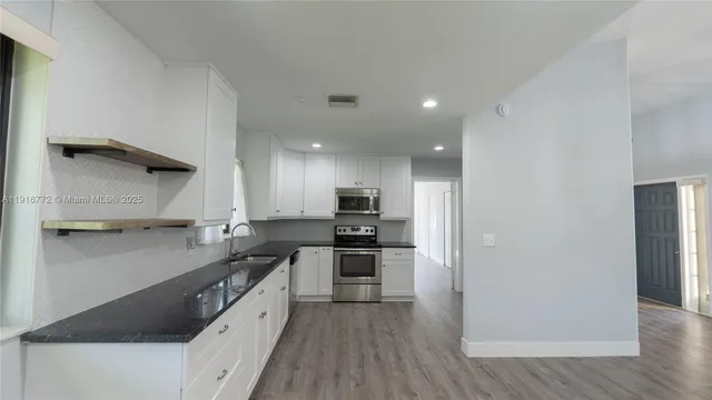 $3,200 | 3115 Northwest 12th Street, Delray Beach, FL 33445