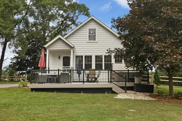 $575,000 | 9105 Gittings Road, Mount Pleasant, WI 53406