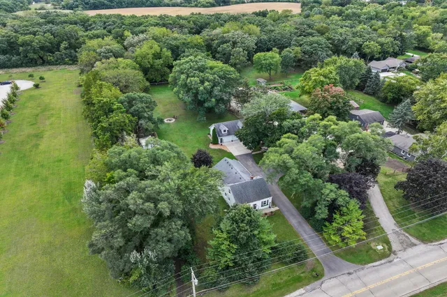 $575,000 | 9105 Gittings Road, Mount Pleasant, WI 53406