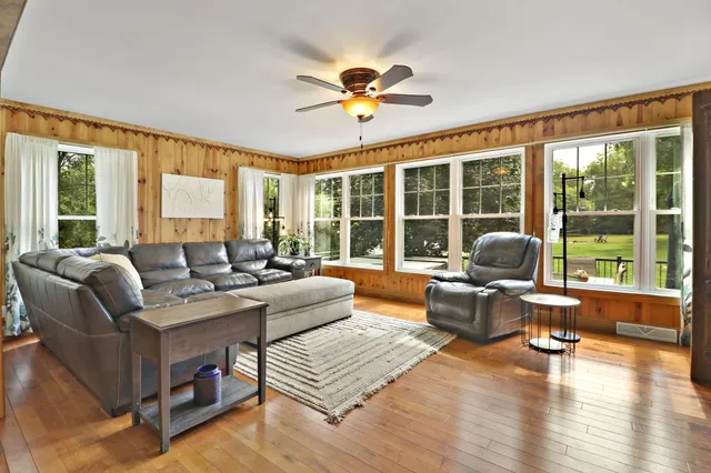 $575,000 | 9105 Gittings Road, Mount Pleasant, WI 53406