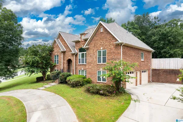 $375,000 | 105 Deer Ridge Drive, Chelsea, AL 35043