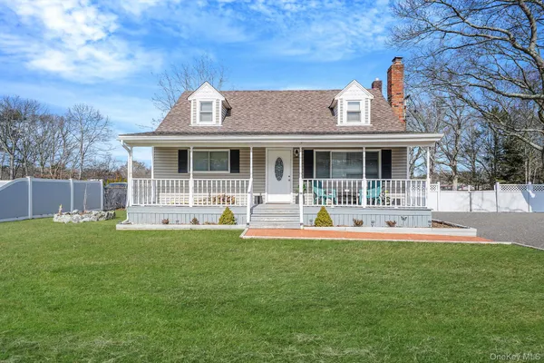 $559,000 | 67 Pentmoor Drive, Mastic, NY 11950