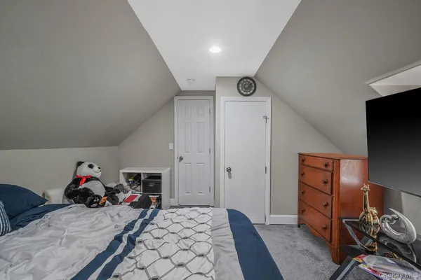 $559,000 | 67 Pentmoor Drive, Mastic, NY 11950