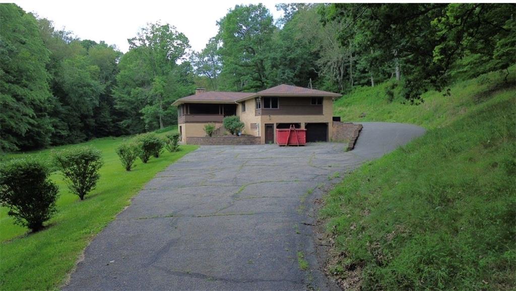 135 Phillips Road Burgettstown, PA 15021 - Photo 3 of 43