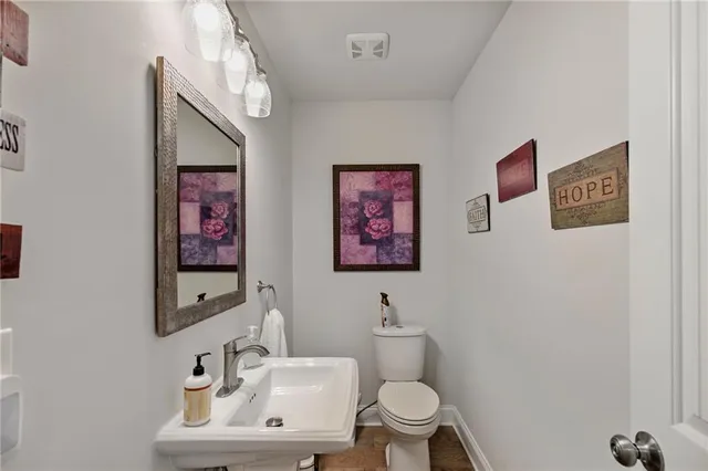 $460,000 | 2241 North 16th Highway, Whitesburg, GA 30185