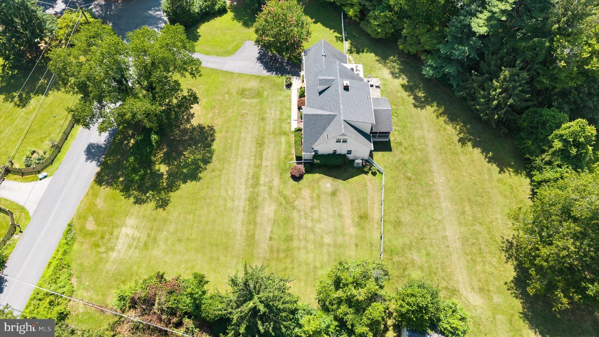 1 Oak Road Elkton, MD 21921 - Photo 5 of 37 Mature Landscaping