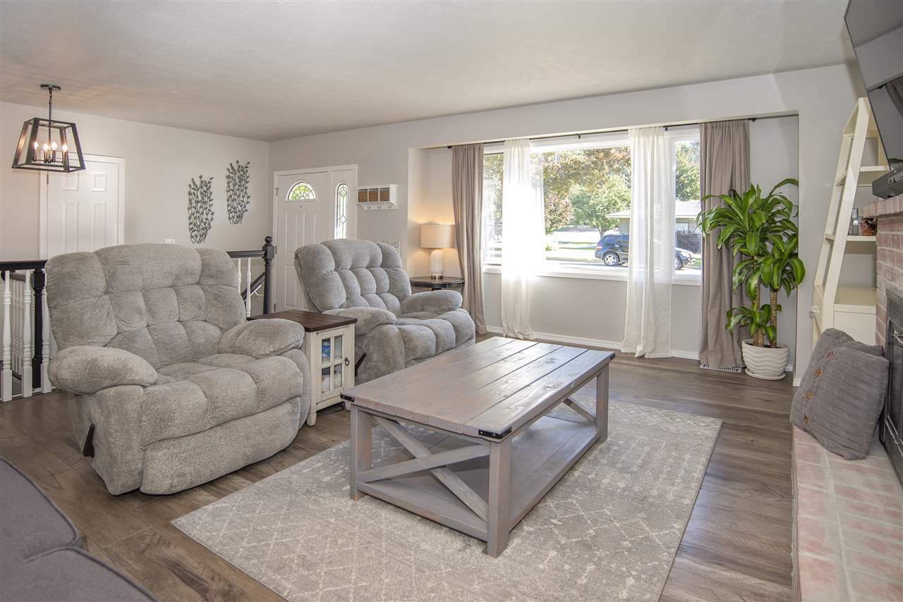 2406 South Houk Road Spokane Valley, WA 99216 - Photo 6 of 24 Gallery Image 6