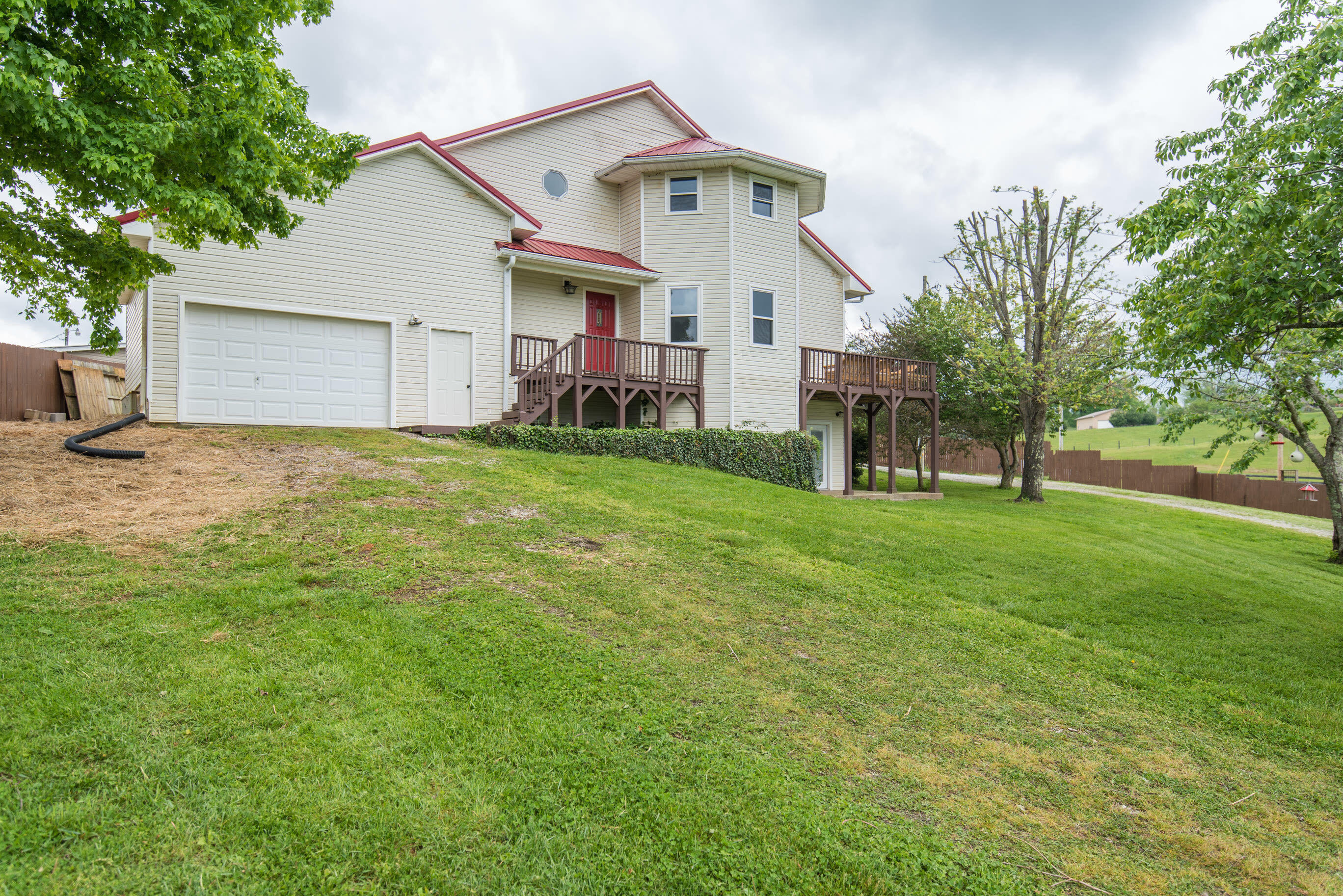 4247 Scaffold Cane Road Mount Vernon, KY 40456 - Photo 2 of 39 Front Exterior