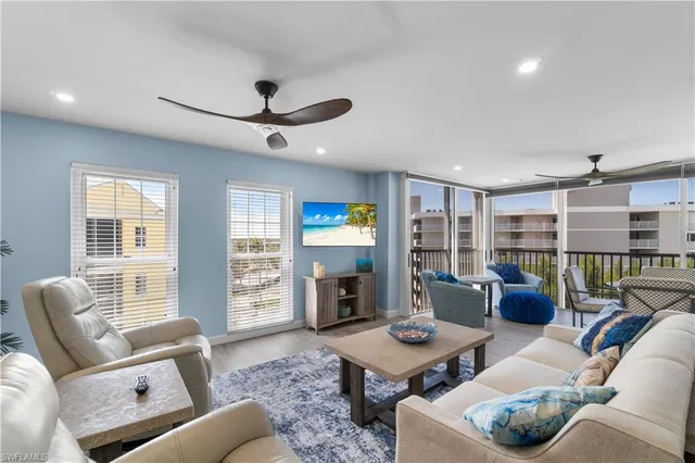 $12,000 | 3483 Gulf Shore Boulevard North, Unit 604, Naples, FL 34103