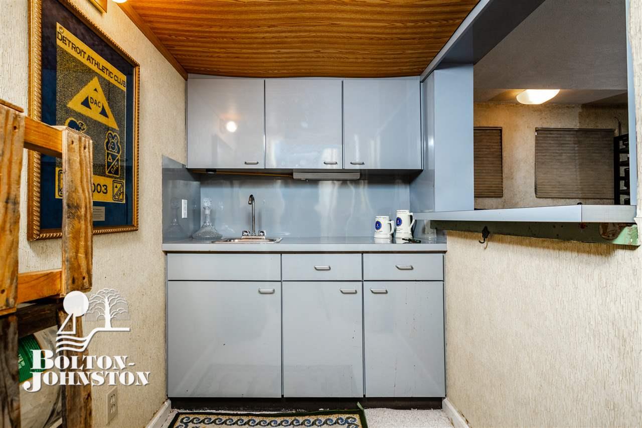 133 Merriweather Road Grosse Pointe, MI 48236 - Photo 43 of 65 50015497-42.JPG