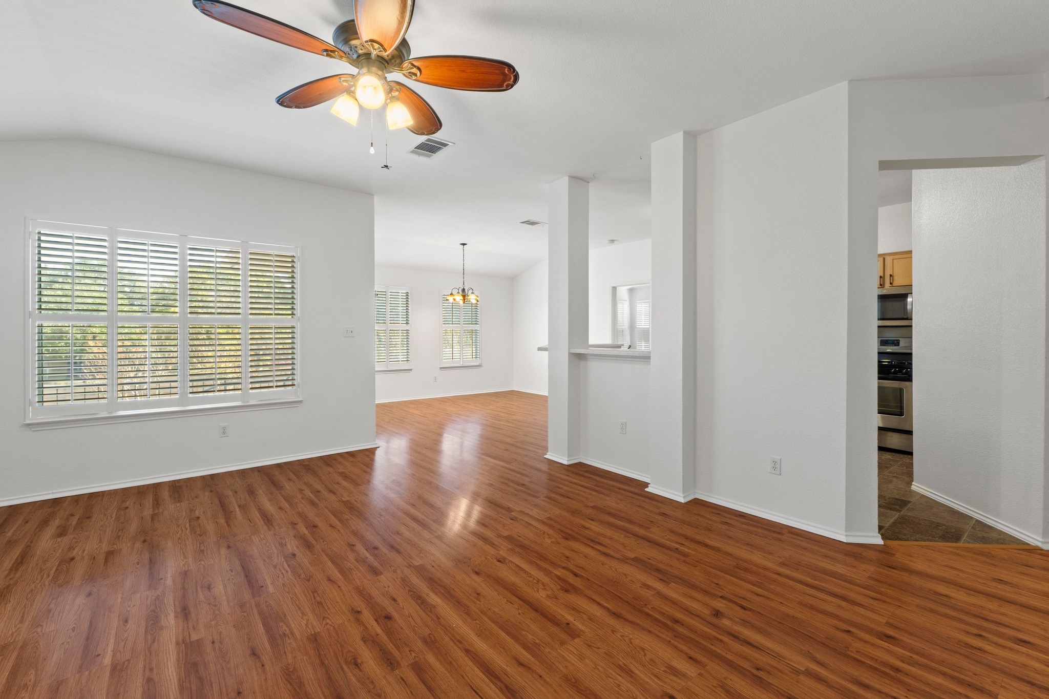 12935 Withers Way Austin, TX 78727 - Photo 5 of 33