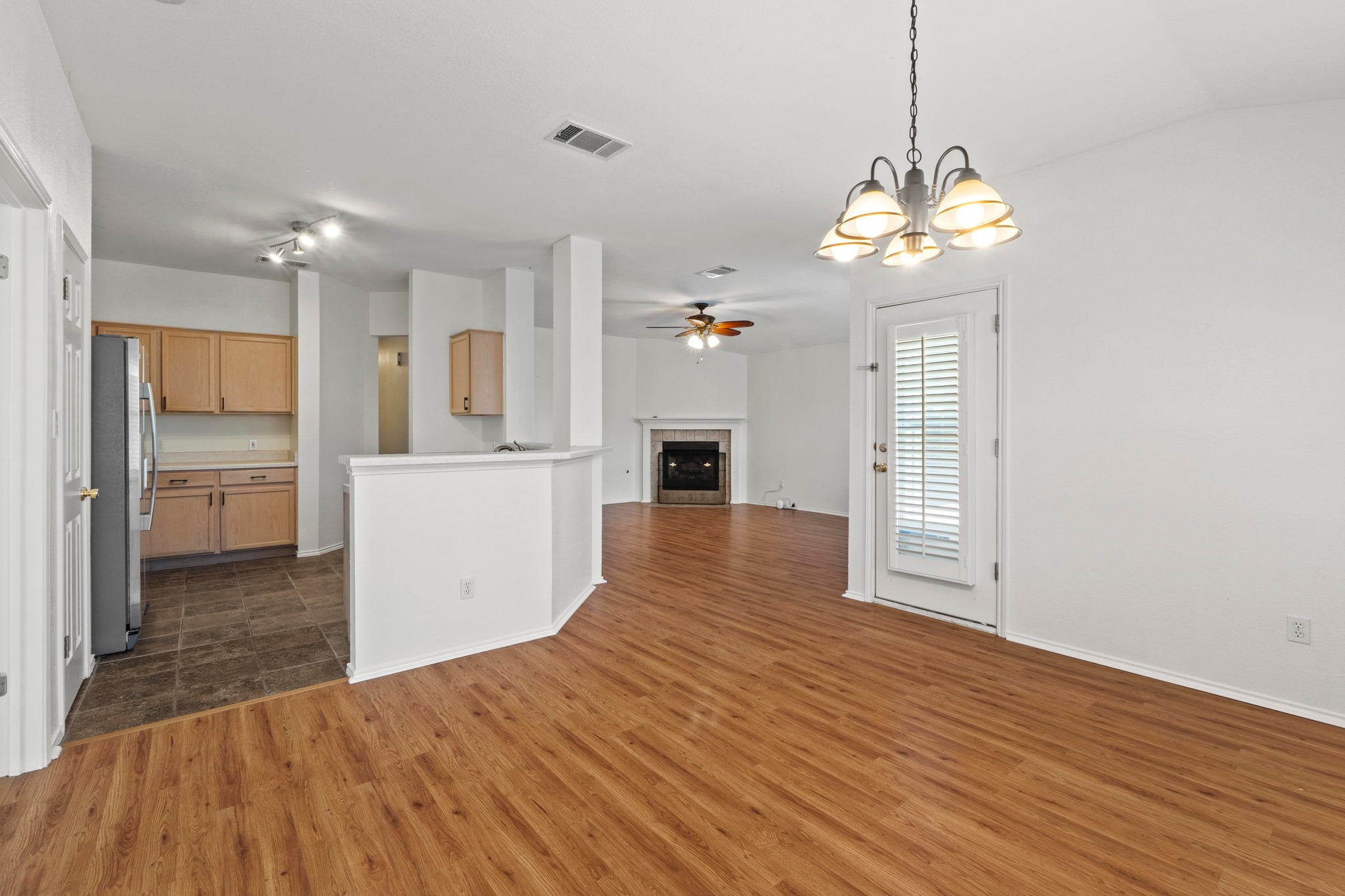 12935 Withers Way Austin, TX 78727 - Photo 9 of 33