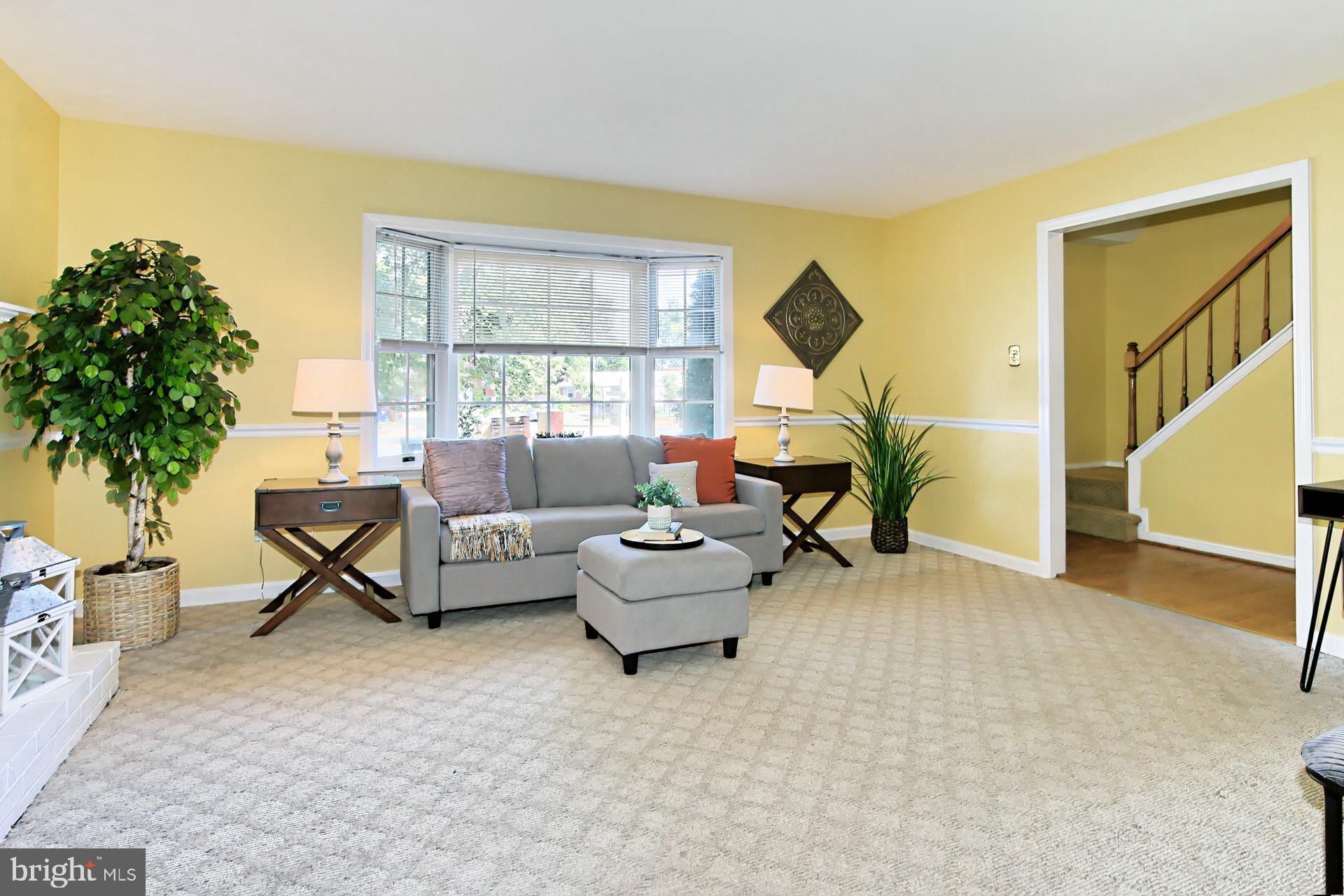 4123 Lees Corner Road Chantilly, VA 20151 - Photo 11 of 47 a living room with furniture and a large window