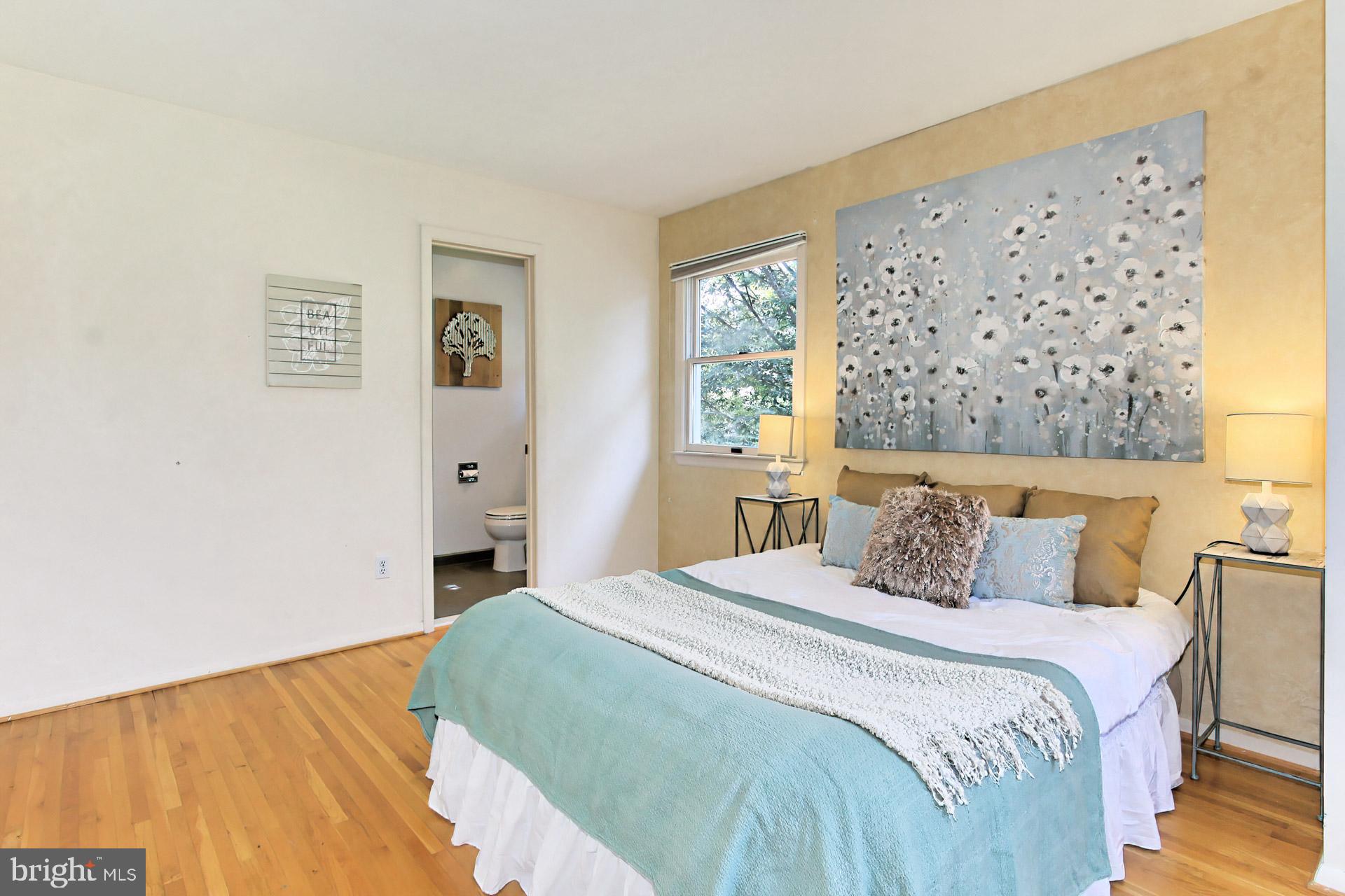 4123 Lees Corner Road Chantilly, VA 20151 - Photo 25 of 47 a bedroom with a bed and a window