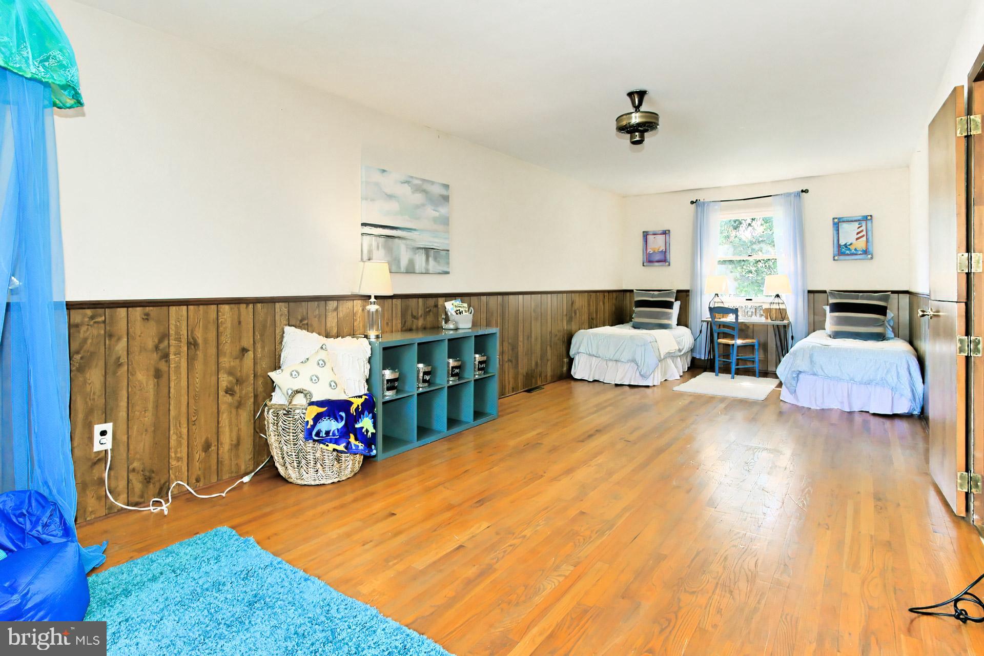 4123 Lees Corner Road Chantilly, VA 20151 - Photo 28 of 47 a bedroom with a bed and window