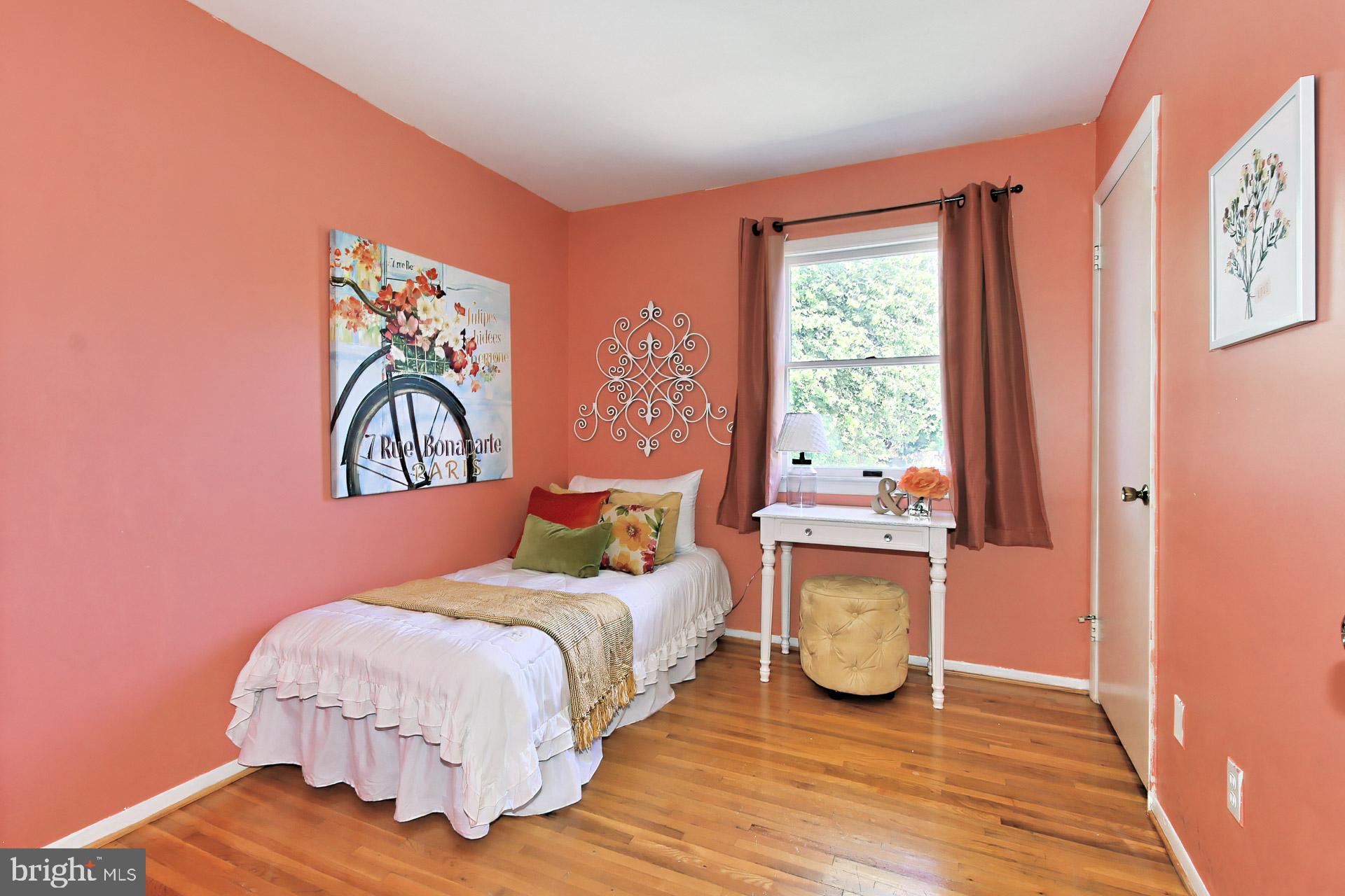 4123 Lees Corner Road Chantilly, VA 20151 - Photo 31 of 47 a bedroom with a bed and wooden floor