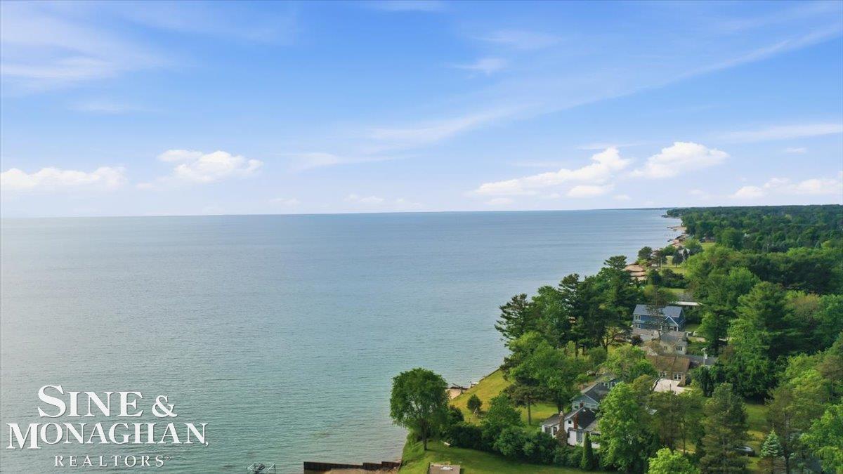 8665 Lakeshore Road Lexington, MI 48450 - Photo 5 of 13 Gallery Image 5