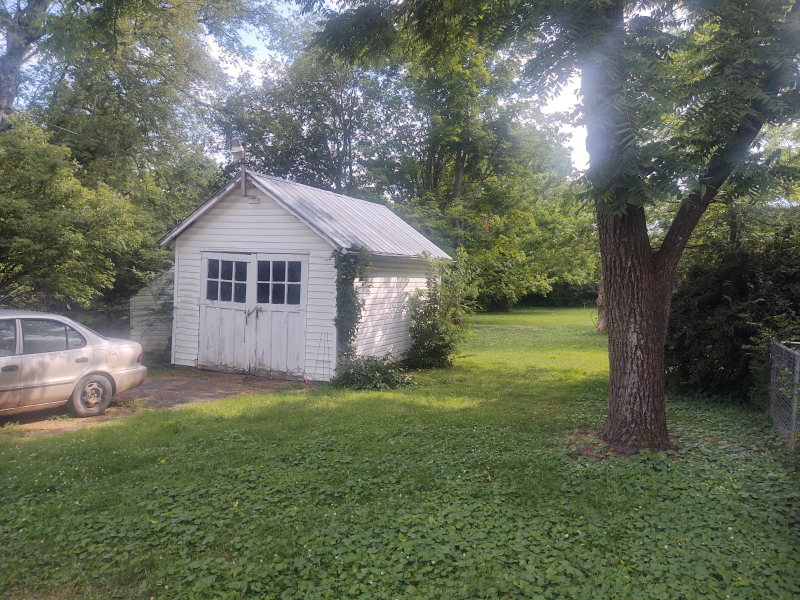 657 Red River Road Gallatin, TN 37066 - Photo 4 of 7 Gallery Image 4