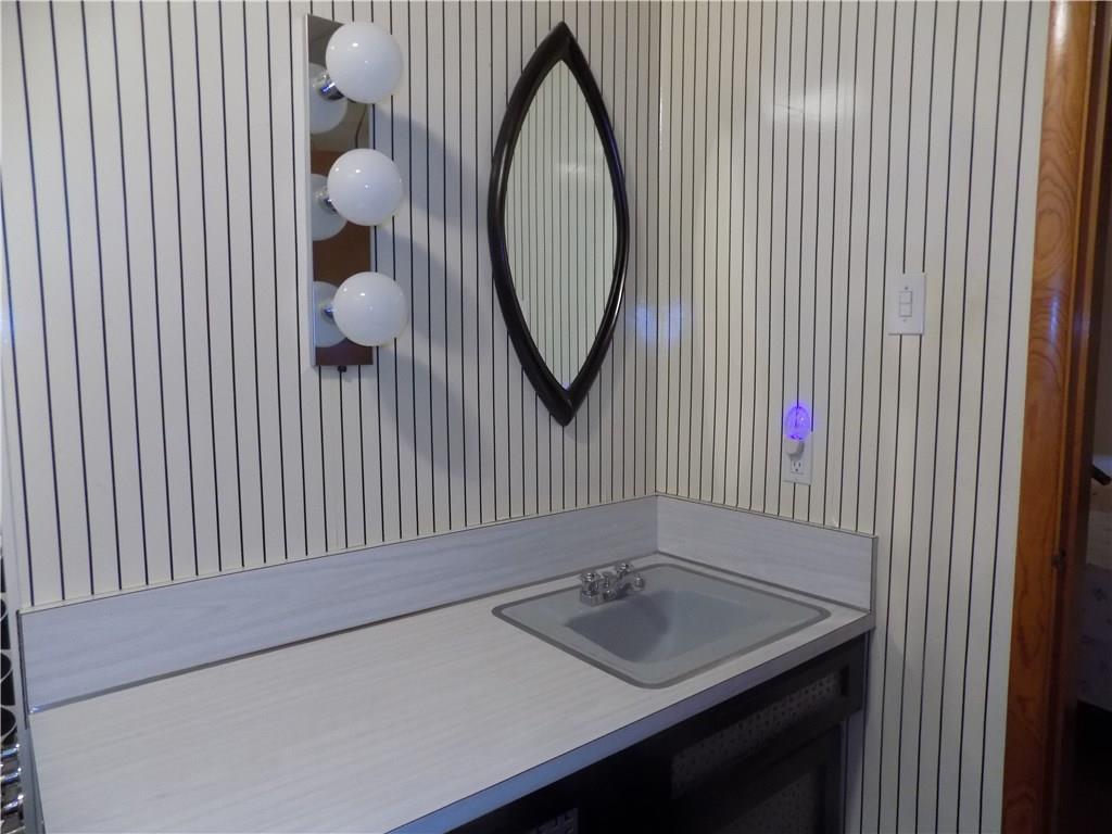 250 Byron Road Pittsburgh, PA 15237 - Photo 16 of 20 Master Sink