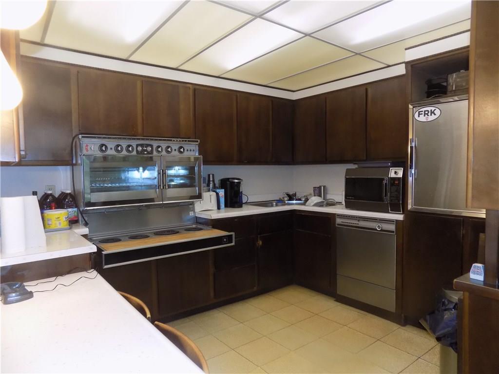 250 Byron Road Pittsburgh, PA 15237 - Photo 8 of 20 Kitchen