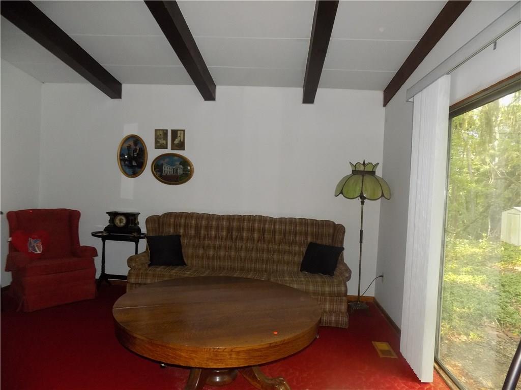 250 Byron Road Pittsburgh, PA 15237 - Photo 9 of 20 Main Floor Den or family Room