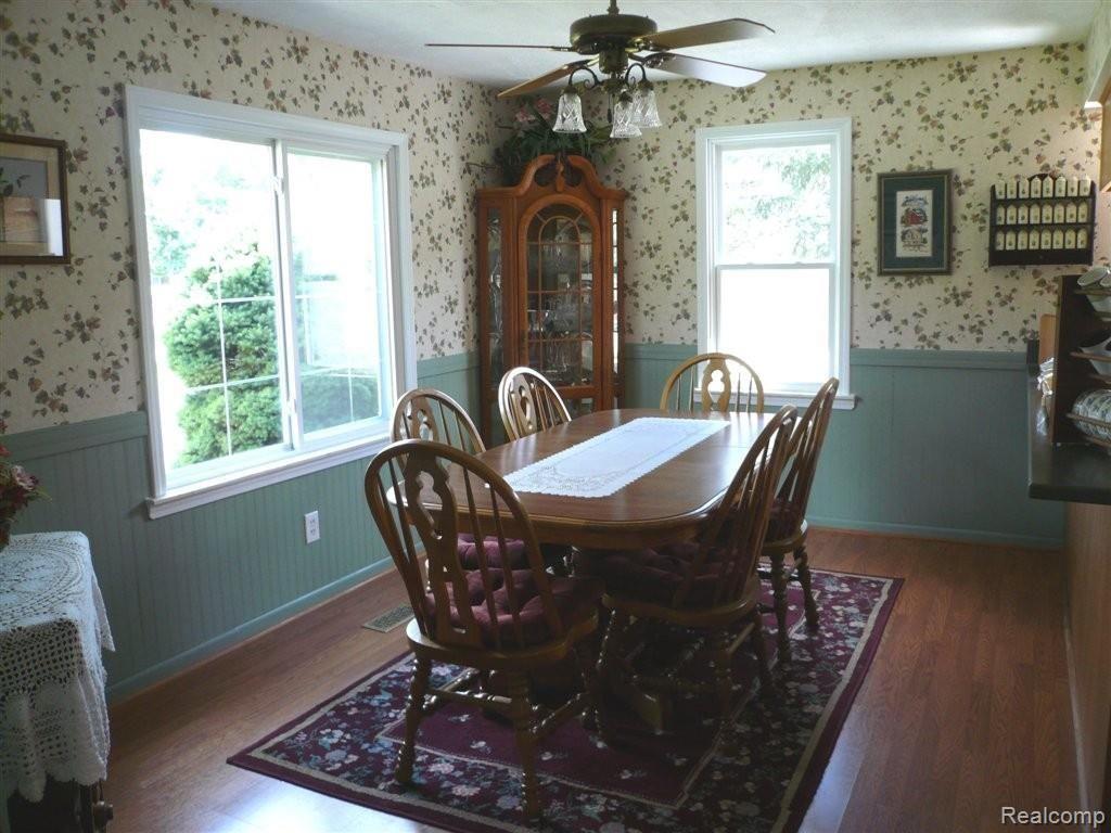 6800 Sheldon Road Belleville, MI 48111 - Photo 11 of 23 Sheldon Dining Room.JPG