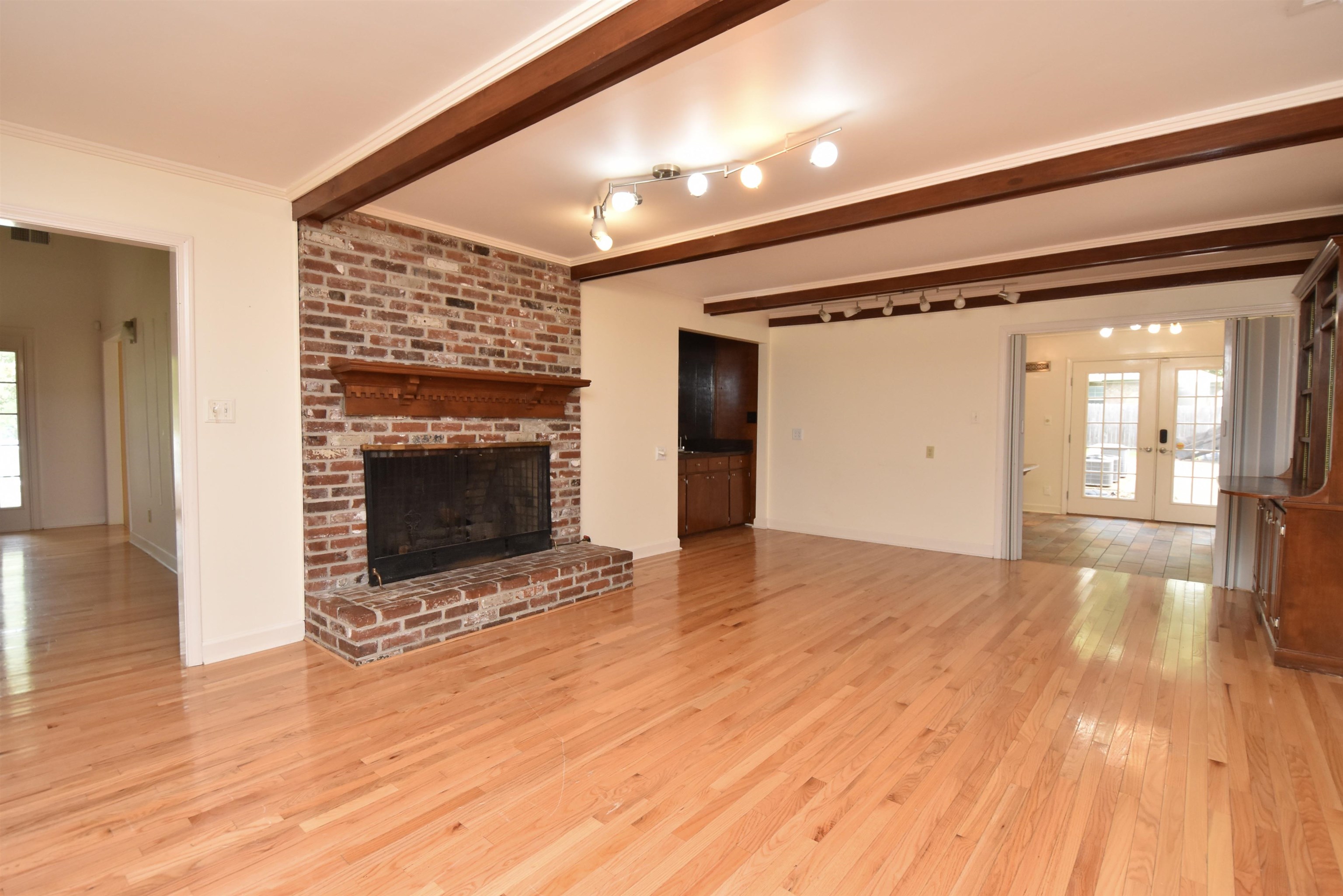 118 Tuckahoe Road Jackson, TN 38305 - Photo 4 of 25 Gallery Image 4
