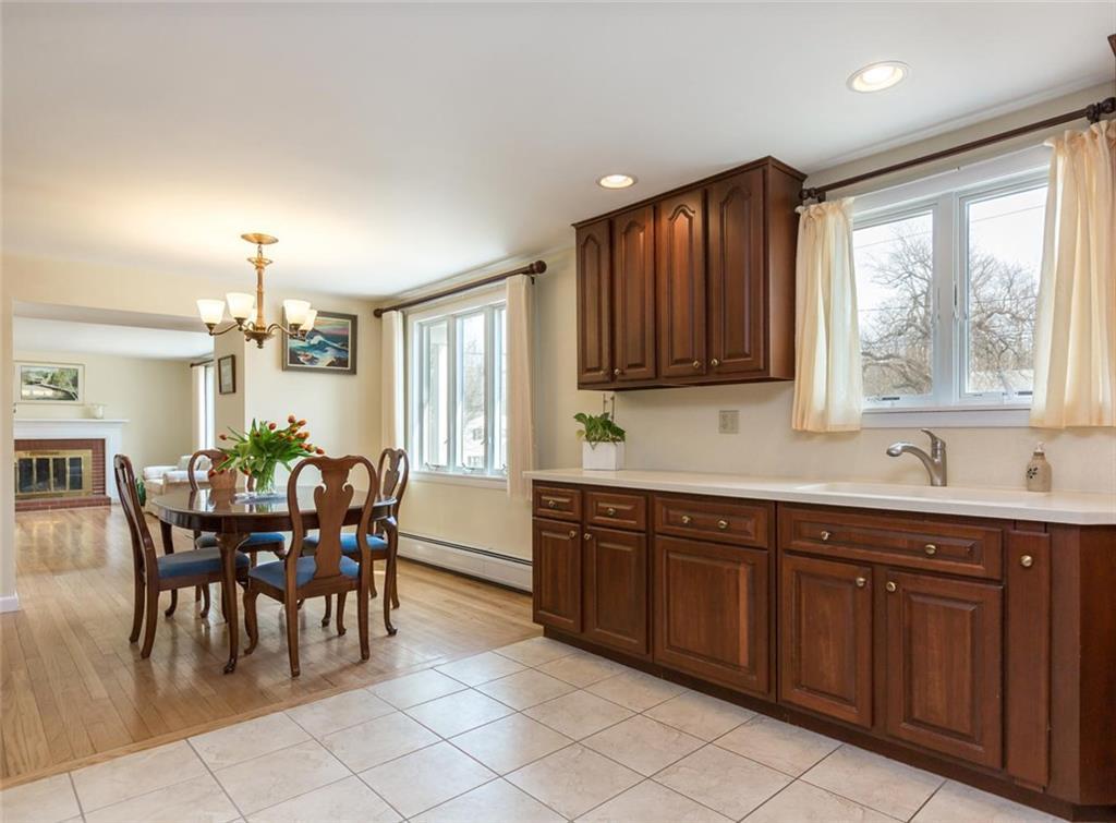 14 Southwell Road Cape Elizabeth, ME 04107 - Photo 10 of 35 Photo