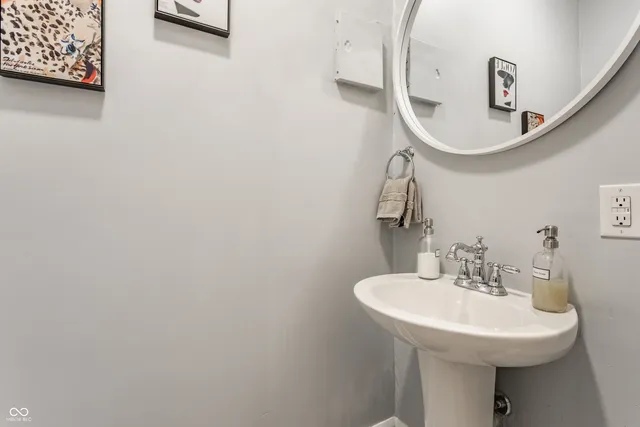 $599,900 | 5829 Broadway Street, Indianapolis, IN 46220