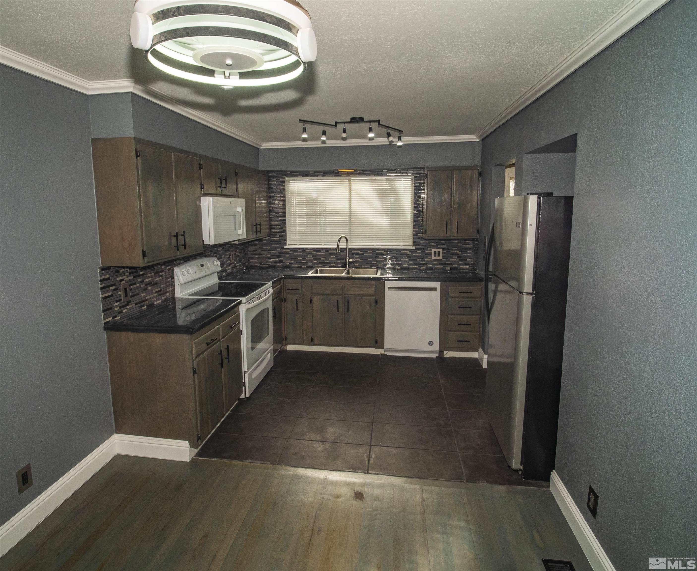 79 Smithridge Reno, NV 89502 - Photo 4 of 23 Photo 4