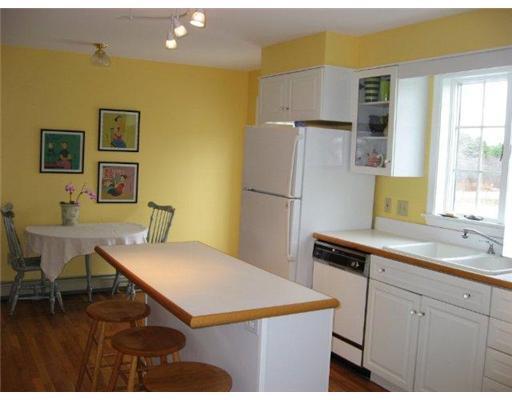 471 North Road Yarmouth, ME 04096 - Photo 3 of 16 Kitchen.