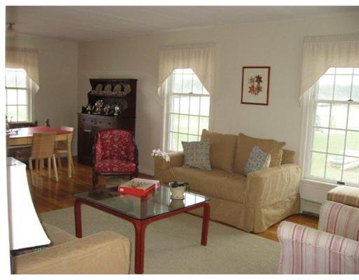 471 North Road Yarmouth, ME 04096 - Photo 7 of 16 Living Room.