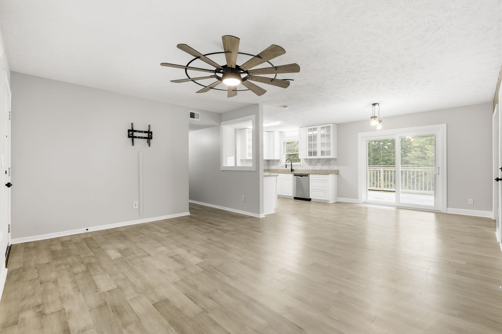 615 Burcale Rd Circle Myrtle Beach, SC 29579 - Photo 5 of 35 Gallery Image 5