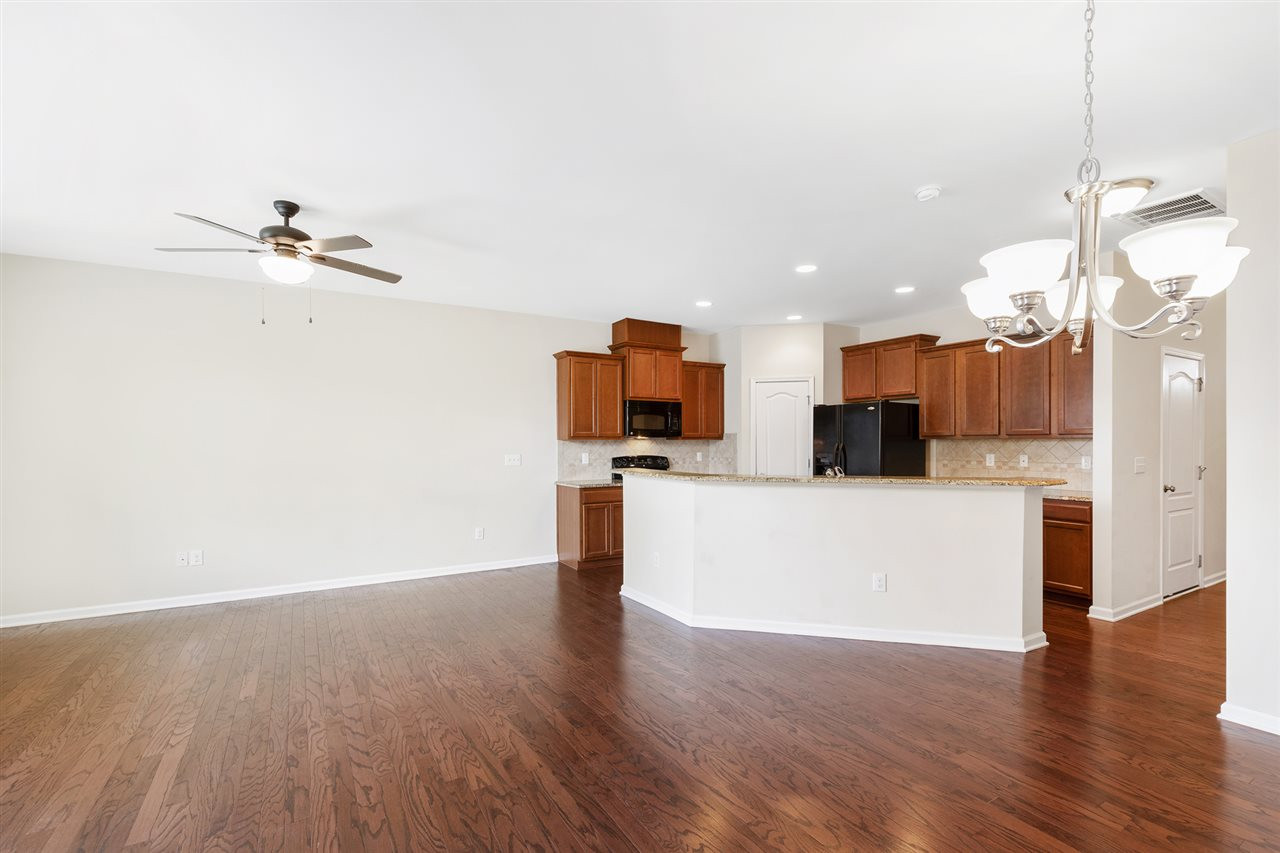 8334 Niayah Way Raleigh, NC 27612 - Photo 7 of 28 Lots of space