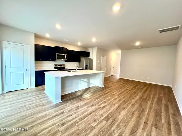 $1,910 | 6659 Lemon Lane, Wilmington, NC 28412