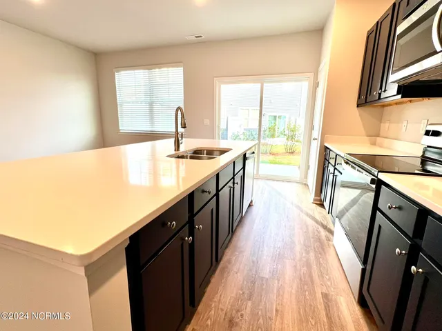 $1,910 | 6659 Lemon Lane, Wilmington, NC 28412