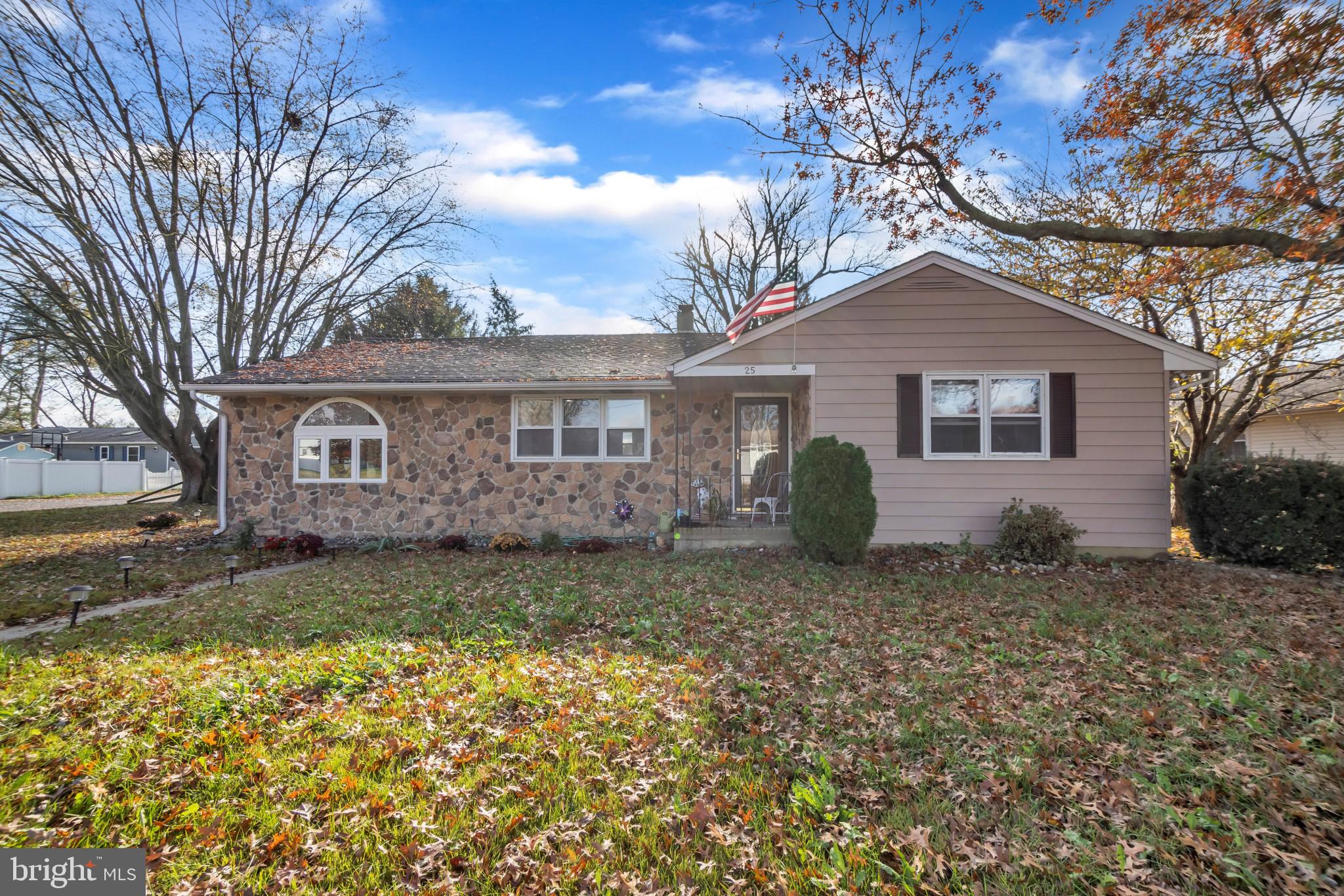 25 Georgia Road Pennsville, NJ 08070 - Photo 2 of 48