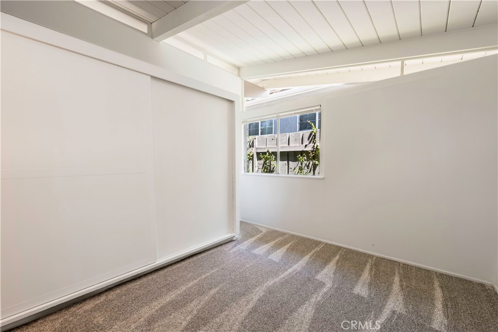 3357 Roxanne Avenue Long Beach, CA 90808 - Photo 28 of 52 a view of room and window