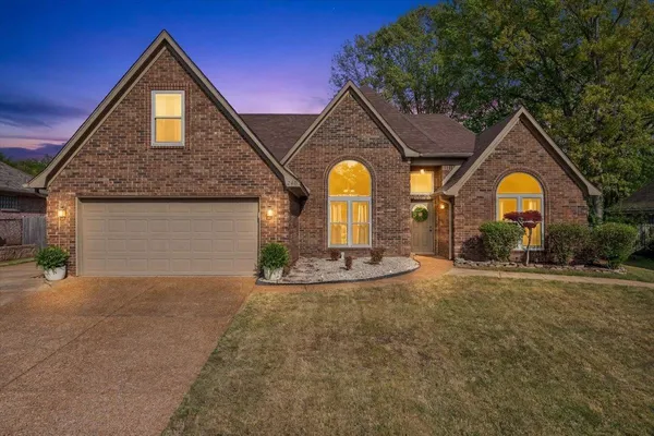 $335,000 | 240 Lakewood Drive, Oakland, TN 38060