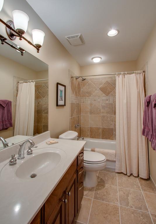 7100 Dale Ridge Road, Unit F5 Lancaster, TN 38569 - Photo 21 of 29 Hall Bath serves both guest bedrooms