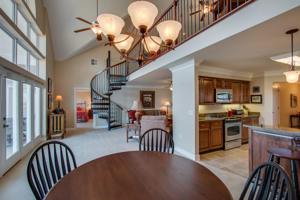 7100 Dale Ridge Road, Unit F5 Lancaster, TN 38569 - Photo 6 of 29 Lovely light fixtures throughout home.