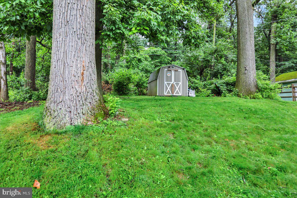 1945 Lorraine Road Reading, PA 19604 - Photo 7 of 34 Gallery Image 7