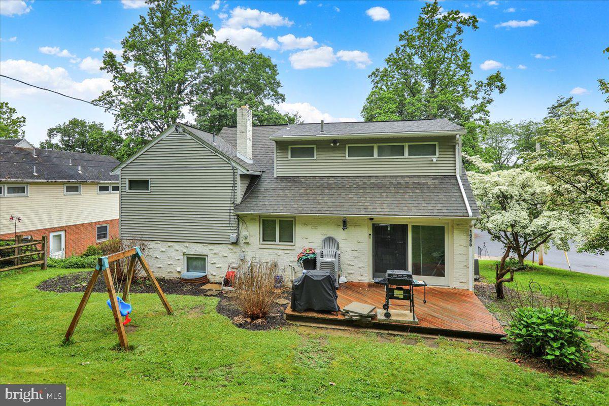 1945 Lorraine Road Reading, PA 19604 - Photo 8 of 34 Gallery Image 8